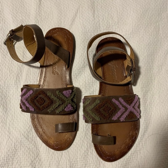Free People Torrence Leather Aztec Embroidered Sandals Size 38 - Picture 2 of 6